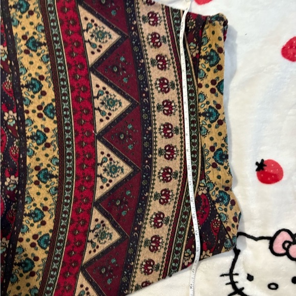 L.A. Hearts PacSun Mini Skirt Maroon Multi Color
Floral Print Pleated - Picture 2 of 6